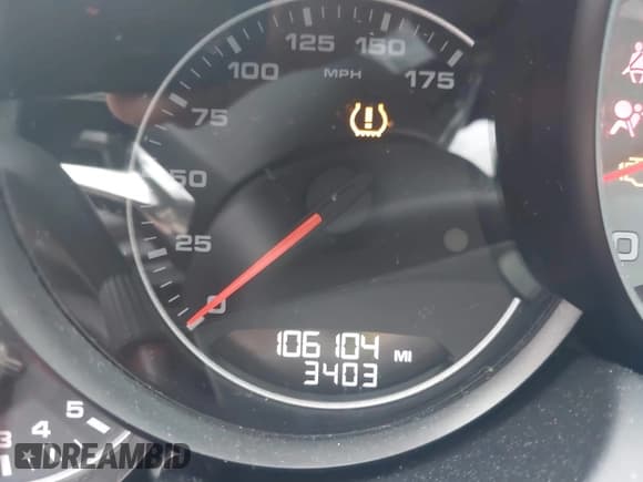 ✅ 2015 Porsche Cayenne S • VIN: WP1AB2A28FLA57059 • Лот: 42890784. Опубликован ранее на IAAI с пробегом 106 104 миль. Бесплатный доступ к архиву аукционных продаж из США и подробный отчёт об истории автомобиля на DreamBid. Изображение 14.