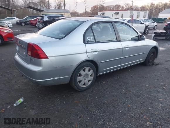 ✅ 2002 Honda Civic EX • VIN: 1HGES26762L074056 • Лот: 43798446. Опубликован ранее на IAAI с пробегом 121 762 миль. Бесплатный доступ к архиву аукционных продаж из США и подробный отчёт об истории автомобиля на DreamBid. Изображение 4.