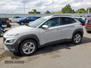 ✅ 2022 Hyundai Kona SEL • VIN: KM8K6CAB6NU910630 • Лот: 67076443. Опубликован ранее на Copart с пробегом 11 220 миль. Бесплатный доступ к архиву аукционных продаж из США и подробный отчёт об истории автомобиля на DreamBid. Изображение 1.