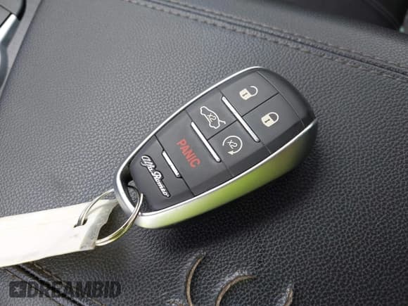 ✅ 2018 Alfa Romeo Stelvio • VIN: ZASFAKAN9J7B65753 • Лот: 42873254. Опубликован ранее на IAAI с пробегом 94 675 миль. Бесплатный доступ к архиву аукционных продаж из США и подробный отчёт об истории автомобиля на DreamBid. Изображение 11.