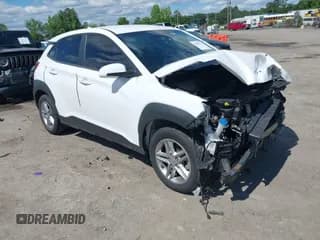 ✅ 2022 Hyundai Kona SE • VIN: KM8K2CAB1NU825562 • Лот: 42309731. Опубликован ранее на IAAI с пробегом 34 025 миль. Бесплатный доступ к архиву аукционных продаж из США и подробный отчёт об истории автомобиля на DreamBid. Изображение 1.