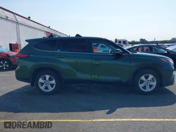 ✅ 2023 Toyota Highlander Hybrid LE • VIN: 5TDBBRCH3PS563043 • Lot: 42565847. Wystawiony na IAAI z przebiegiem 24 950 mil. Bezpłatny archiwum sprzedaży aukcyjnych z USA i szczegółowy raport historii pojazdu na DreamBid. Zdjęcie 13.
