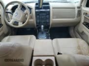 ✅ 2009 Ford Escape Limited • VIN: 1FMCU04729KA74977 • Lot: 68292145. Wystawiony na Copart z przebiegiem 238 937 mil. Bezpłatny archiwum sprzedaży aukcyjnych z USA i szczegółowy raport historii pojazdu na DreamBid. Zdjęcie 8.