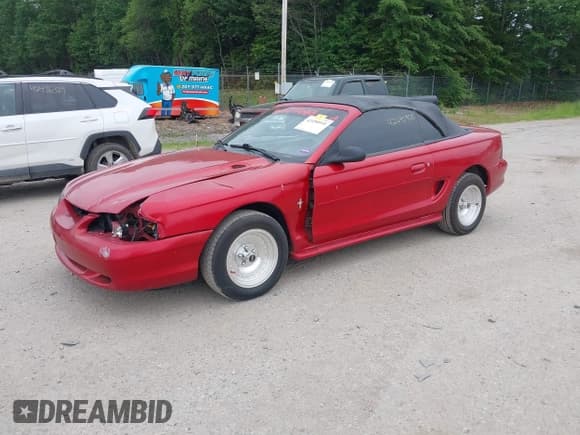 ✅ 1994 Ford Mustang • VIN: 1FALP4443RF186095 • Lot: 42490955. Wystawiony na IAAI z przebiegiem 124 482 mil. Bezpłatny archiwum sprzedaży aukcyjnych z USA i szczegółowy raport historii pojazdu na DreamBid. Zdjęcie 2.