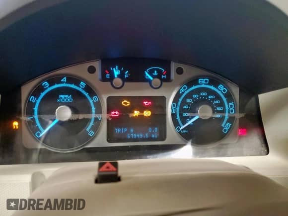 2009 Mercury Mariner Premier с VIN 4M2CU87769KJ12378, выставлен на аукционе Copart как лот 69630725 с пробегом 67 949 миль миль и На запчасти • Non repairable. История ставок и продаж доступна на DreamBid. Изображение 9.