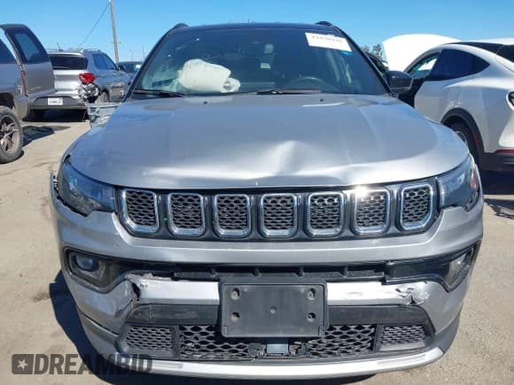 ✅ 2023 Jeep Compass (RED) Edition • VIN: 3C4NJDCN1PT509979 • Lot: 43470446. Wystawiony na IAAI z przebiegiem 212 814 mil. Bezpłatny archiwum sprzedaży aukcyjnych z USA i szczegółowy raport historii pojazdu na DreamBid. Zdjęcie 12.