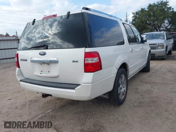 ✅ 2010 Ford Expedition Max Limited • VIN: 1FMJK1K59AEB47656 • Лот: 41492694. Опубликован ранее на IAAI с пробегом 143 496 миль. Бесплатный доступ к архиву аукционных продаж из США и подробный отчёт об истории автомобиля на DreamBid. Изображение 4.