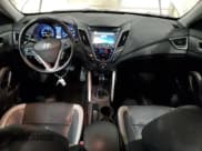 ✅ 2015 Hyundai Veloster Turbo • VIN: KMHTC6AE8FU234840 • Lot: 43930865. Wystawiony na Copart z przebiegiem 107 201 mil. Bezpłatny archiwum sprzedaży aukcyjnych z USA i szczegółowy raport historii pojazdu na DreamBid. Zdjęcie 8.