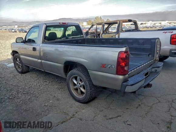 ✅ 2003 Chevrolet Silverado 1500 Work Truck • VIN: 1GCEK14V33Z239988 • Lot: 95162555. Listed on Copart with 213,565 mi. Free auction sales archive from the USA and detailed vehicle history report at DreamBid. Image 2.