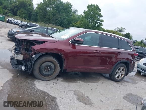 ✅ 2015 Toyota Highlander Limited • VIN: 5TDDKRFH1FS118920 • Лот: 43302787. Опубликован ранее на IAAI с пробегом 207 033 миль. Бесплатный доступ к архиву аукционных продаж из США и подробный отчёт об истории автомобиля на DreamBid. Изображение 15.