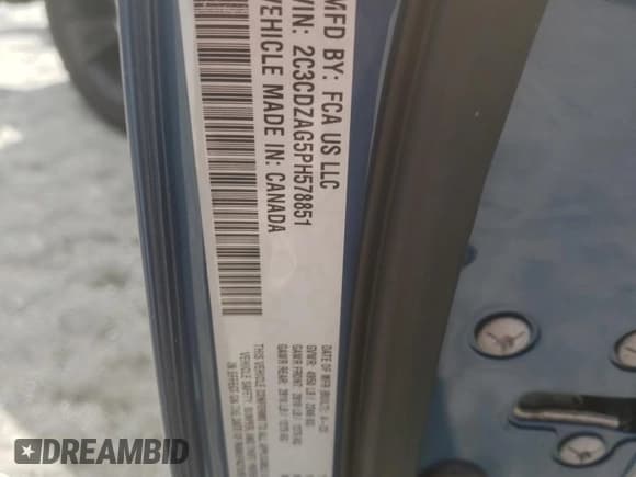 ✅ 2023 Dodge Challenger SXT • VIN: 2C3CDZAG5PH578851 • Lot: 82376105. Wystawiony na Copart z przebiegiem 42 634 mil. Bezpłatny archiwum sprzedaży aukcyjnych z USA i szczegółowy raport historii pojazdu na DreamBid. Zdjęcie 13.