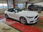 ✅ 2015 Ford Mustang V6 • VIN: 1FATP8EM5F5337235 • Lot: 94590405. Wystawiony na Copart z przebiegiem 50 459 mil. Bezpłatny archiwum sprzedaży aukcyjnych z USA i szczegółowy raport historii pojazdu na DreamBid. Zdjęcie 4.