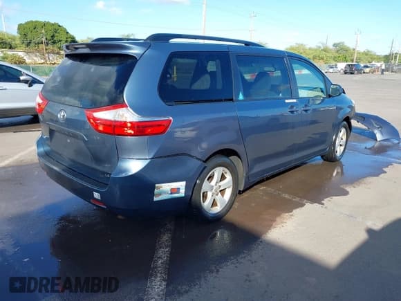 ✅ 2015 Toyota Sienna LE AAS • VIN: 5TDKK3DC4FS534620 • Lot: 41321583. Listed on IAAI with 220,058 mi. Free auction sales archive from the USA and detailed vehicle history report at DreamBid. Image 4.