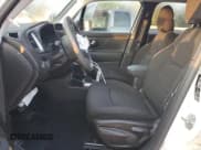 ✅ 2022 Jeep Renegade Latitude • VIN: ZACNJDB12NPN77062 • Lot: 81409335. Listed on Copart with 47,011 mi. Free auction sales archive from the USA and detailed vehicle history report at DreamBid. Image 7.