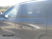 ✅ 2016 Jeep Cherokee Latitude • VIN: 1C4PJMCB9GW186984 • Lot: 43365100. Wystawiony na IAAI z przebiegiem 174 957 mil. Bezpłatny archiwum sprzedaży aukcyjnych z USA i szczegółowy raport historii pojazdu na DreamBid. Zdjęcie 14.