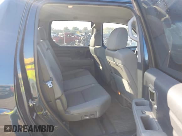 ✅ 2009 Honda Ridgeline RTS • VIN: 5FPYK16479B109672 • Lot: 43587624. Listed on IAAI with 191,448 mi. Free auction sales archive from the USA and detailed vehicle history report at DreamBid. Image 8.