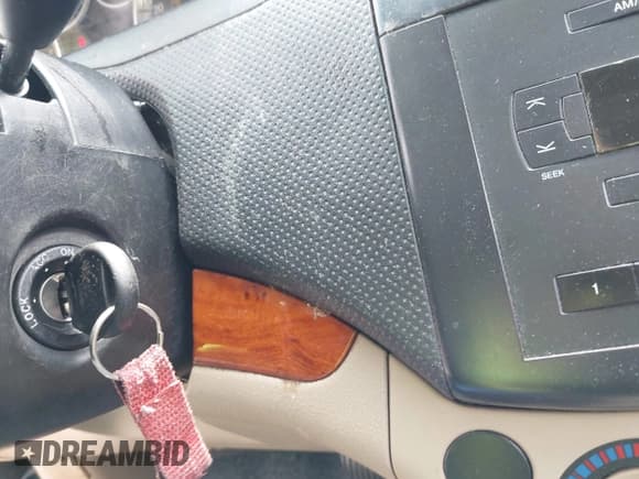 ✅ 2007 Chevrolet Aveo LS • VIN: KL1TD56657B179393 • Lot: 42135698. Wystawiony na IAAI z przebiegiem 127 126 mil. Bezpłatny archiwum sprzedaży aukcyjnych z USA i szczegółowy raport historii pojazdu na DreamBid. Zdjęcie 11.