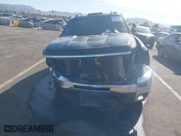 2008 Chevrolet Silverado 3500HD SRW LTZ с VIN 1GCHK33648F175777, выставлен на аукционе IAAI как лот 40854741 с пробегом 240 445 миль миль и . История ставок и продаж доступна на DreamBid. Изображение 12.