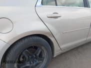 ✅ 2010 Chevrolet Malibu 1LT • VIN: 1G1ZC5E09AF131200 • Лот: 43591843. Опубликован ранее на IAAI с пробегом 225 263 миль. Бесплатный доступ к архиву аукционных продаж из США и подробный отчёт об истории автомобиля на DreamBid. Изображение 6.