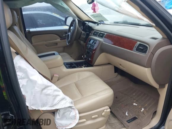 ✅ 2013 Chevrolet Tahoe LT • VIN: 1GNSCBE01DR200656 • Lot: 43838600. Wystawiony na IAAI z przebiegiem 95 314 mil. Bezpłatny archiwum sprzedaży aukcyjnych z USA i szczegółowy raport historii pojazdu na DreamBid. Zdjęcie 5.