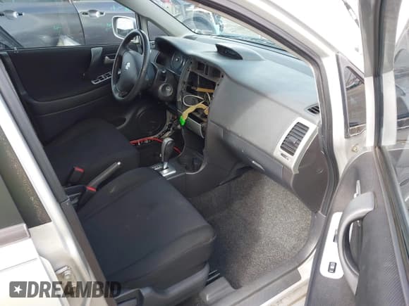 ✅ 2005 Suzuki Aerio SX • VIN: JS2RC61H255300970 • Lot: 41536603. Wystawiony na IAAI z przebiegiem Nie podano. Bezpłatny archiwum sprzedaży aukcyjnych z USA i szczegółowy raport historii pojazdu na DreamBid. Zdjęcie 5.