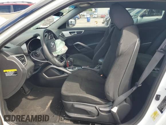 2016 Hyundai Veloster с VIN KMHTC6ADXGU264611, выставлен на аукционе Copart как лот 62671474 с пробегом 106 102 миль миль и Списание • Salvage title. История ставок и продаж доступна на DreamBid. Изображение 7.