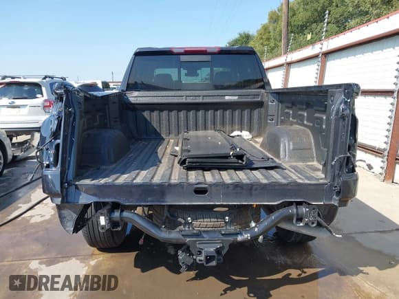 ✅ 2024 Chevrolet Silverado 1500 RST • VIN: 1GCUDEE80RZ146327 • Lot: 43168702. Listed on IAAI with 19,888 mi. Free auction sales archive from the USA and detailed vehicle history report at DreamBid. Image 17.