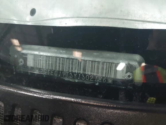 ✅ 2000 GMC Sierra 1500 SLE • VIN: 2GTEC19T3Y1302186 • Lot: 43560936. Wystawiony na IAAI z przebiegiem Nie podano. Bezpłatny archiwum sprzedaży aukcyjnych z USA i szczegółowy raport historii pojazdu na DreamBid. Zdjęcie 9.