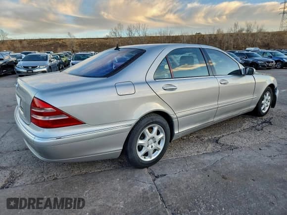 ✅ 2002 Mercedes-Benz S 500 • VIN: WDBNG75J72A235342 • Lot: 93694765. Wystawiony na Copart z przebiegiem 68 575 mil. Bezpłatny archiwum sprzedaży aukcyjnych z USA i szczegółowy raport historii pojazdu na DreamBid. Zdjęcie 3.