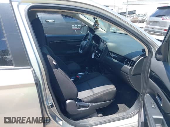 ✅ 2020 Mitsubishi Outlander ES • VIN: JA4AD2A32LZ042273 • Лот: 42573476. Опубликован ранее на IAAI с пробегом 59 571 миль. Бесплатный доступ к архиву аукционных продаж из США и подробный отчёт об истории автомобиля на DreamBid. Изображение 5.