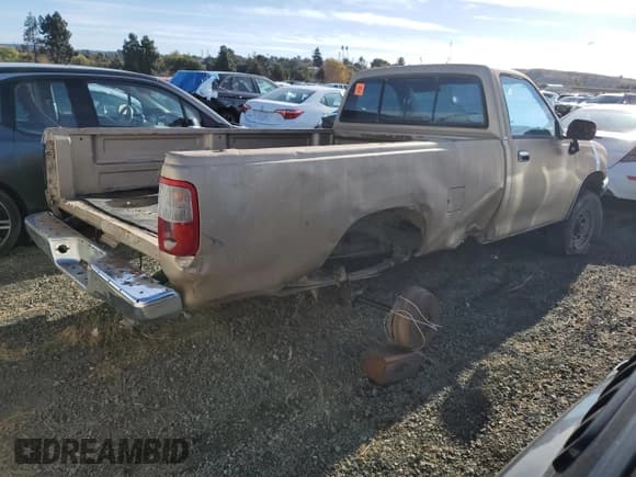 ✅ 1993 Toyota T100 • VIN: JT4VD20C5P0005978 • Лот: 80282574. Опубликован ранее на Copart с пробегом Не указан. Бесплатный доступ к архиву аукционных продаж из США и подробный отчёт об истории автомобиля на DreamBid. Изображение 3.