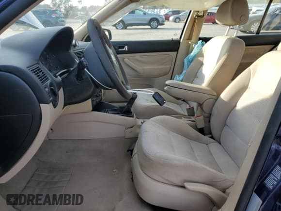 ✅ 2006 Volkswagen Golf GLS • VIN: 9BWGR61J264005772 • Lot: 83387174. Wystawiony na Copart z przebiegiem 171 287 mil. Bezpłatny archiwum sprzedaży aukcyjnych z USA i szczegółowy raport historii pojazdu na DreamBid. Zdjęcie 7.