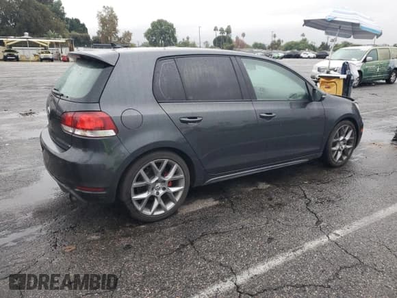 ✅ 2014 Volkswagen Golf GTI Wolfsburg Edition • VIN: WVWHD7AJ6EW002377 • Lot: 93031815. Wystawiony na Copart z przebiegiem 118 042 mil. Bezpłatny archiwum sprzedaży aukcyjnych z USA i szczegółowy raport historii pojazdu na DreamBid. Zdjęcie 3.