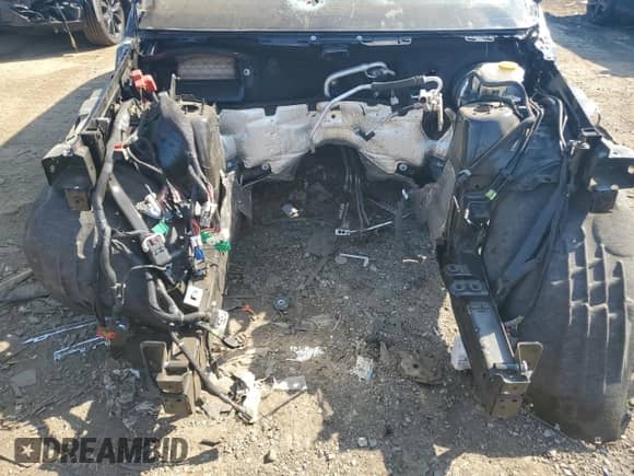 2025 Dodge Durango GT z VIN 1C4RDJDG6SC524361, wystawiony jako Copart lot #53631005 z przebiegiem Nie podano mil oraz Nie do naprawy • Non repairable. Historia ofert i sprzedaży dostępna na DreamBid. Obrazek 11.