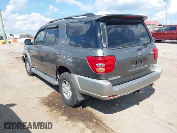✅ 2004 Toyota Sequoia SR5 • VIN: 5TDZT34A74S217261 • Lot: 43147638. Listed on IAAI with 240,444 mi. Free auction sales archive from the USA and detailed vehicle history report at DreamBid. Image 3.