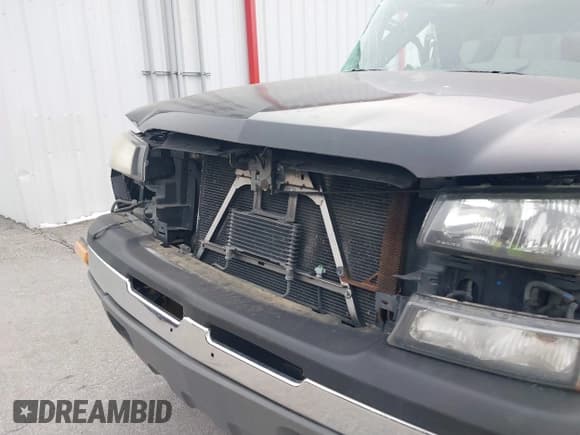 ✅ 2004 Chevrolet Silverado 1500 • VIN: 2GCEK19T041260637 • Lot: 41587738. Wystawiony na IAAI z przebiegiem 153 022 mil. Bezpłatny archiwum sprzedaży aukcyjnych z USA i szczegółowy raport historii pojazdu na DreamBid. Zdjęcie 6.