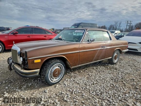 ✅ 1973 Mercedes-Benz 280 • VIN: 11407312001955 • Lot: 93737035. Wystawiony na Copart z przebiegiem 37 352 mil. Bezpłatny archiwum sprzedaży aukcyjnych z USA i szczegółowy raport historii pojazdu na DreamBid. Zdjęcie 1.