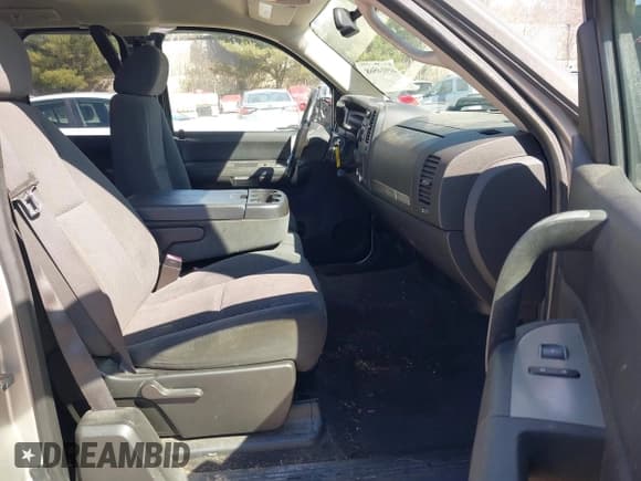 ✅ 2008 Chevrolet Silverado 1500 1LT • VIN: 2GCEK19C081151598 • Lot: 41914568. Listed on IAAI with 249,448 mi. Free auction sales archive from the USA and detailed vehicle history report at DreamBid. Image 5.