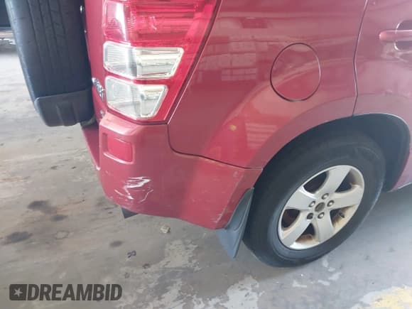 ✅ 2009 Suzuki Grand Vitara • VIN: JS3TD044394100678 • Lot: 42576883. Wystawiony na IAAI z przebiegiem 234 663 mil. Bezpłatny archiwum sprzedaży aukcyjnych z USA i szczegółowy raport historii pojazdu na DreamBid. Zdjęcie 6.