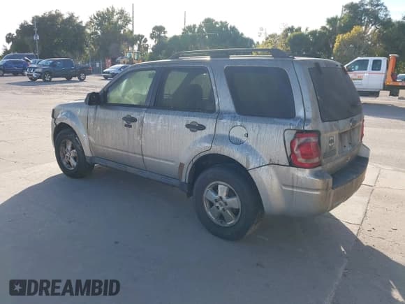 ✅ 2011 Ford Escape XLT • VIN: 1FMCU0D75BKB79843 • Lot: 43659743. Listed on IAAI with 130,269 mi. Free auction sales archive from the USA and detailed vehicle history report at DreamBid. Image 3.