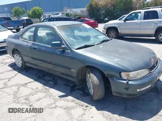✅ 1996 Honda Accord LX • VIN: 1HGCD7233TA023922 • Lot: 42203135. Listed on IAAI with 239,677 mi. Free auction sales archive from the USA and detailed vehicle history report at DreamBid. Image 1.