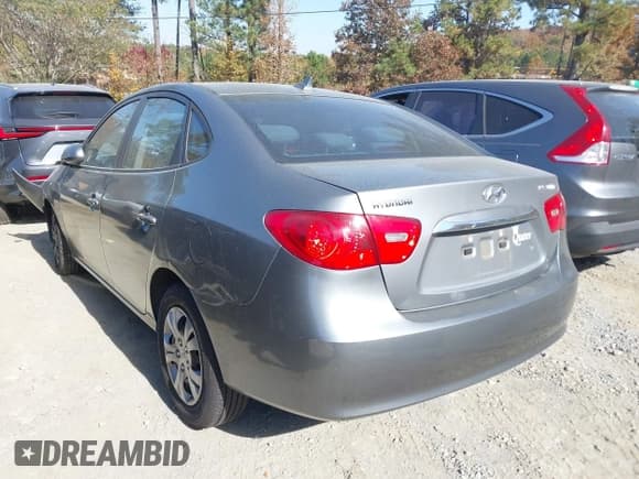 ✅ 2010 Hyundai Elantra SE • VIN: KMHDU4AD3AU179123 • Lot: 43637537. Listed on IAAI with 131,064 mi. Free auction sales archive from the USA and detailed vehicle history report at DreamBid. Image 3.