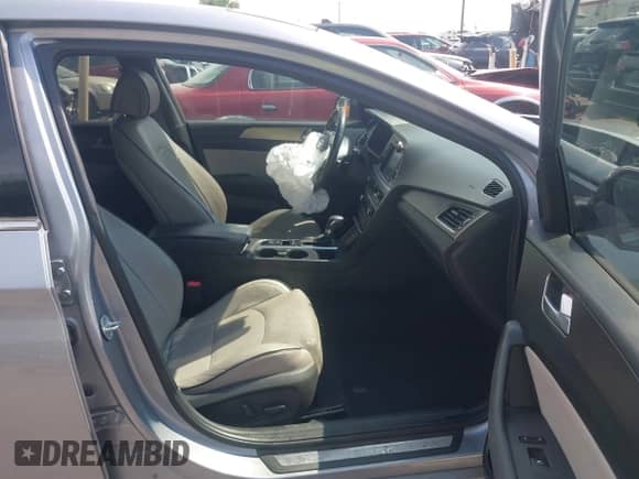 2017 Hyundai Sonata Sport с VIN 5NPE34ABXHH554004, выставлен на аукционе IAAI как лот 42749560 с пробегом 83 243 миль миль и . История ставок и продаж доступна на DreamBid. Изображение 5.