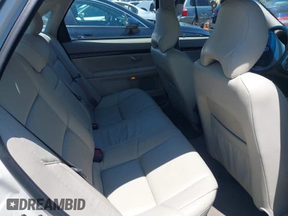 ✅ 2003 Volvo S80 • VIN: YV1TS91Z031304253 • Lot: 39456223. Wystawiony na IAAI z przebiegiem 62 592 mil. Bezpłatny archiwum sprzedaży aukcyjnych z USA i szczegółowy raport historii pojazdu na DreamBid. Zdjęcie 8.