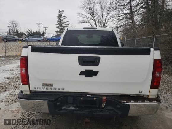 ✅ 2010 Chevrolet Silverado 1500 LT • VIN: 1GCPKSE02AZ159595 • Lot: 45108085. Listed on Copart with 155,772 mi. Free auction sales archive from the USA and detailed vehicle history report at DreamBid. Image 10.