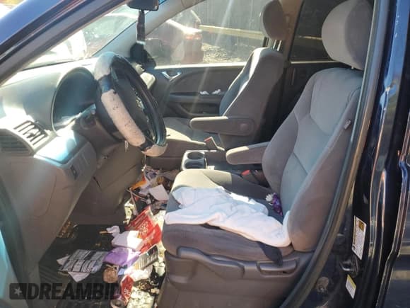 ✅ 2005 Honda Odyssey LX • VIN: 5FNRL38205B130553 • Лот: 86555185. Опубликован ранее на Copart с пробегом Не указан. Бесплатный доступ к архиву аукционных продаж из США и подробный отчёт об истории автомобиля на DreamBid. Изображение 7.