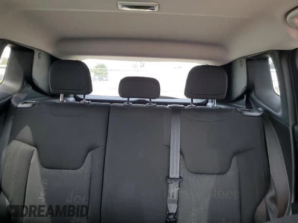 ✅ 2017 Jeep Renegade Latitude • VIN: ZACCJABB0HPF37648 • Лот: 70269605. Опубликован ранее на Copart с пробегом 146 075 миль. Бесплатный доступ к архиву аукционных продаж из США и подробный отчёт об истории автомобиля на DreamBid. Изображение 10.