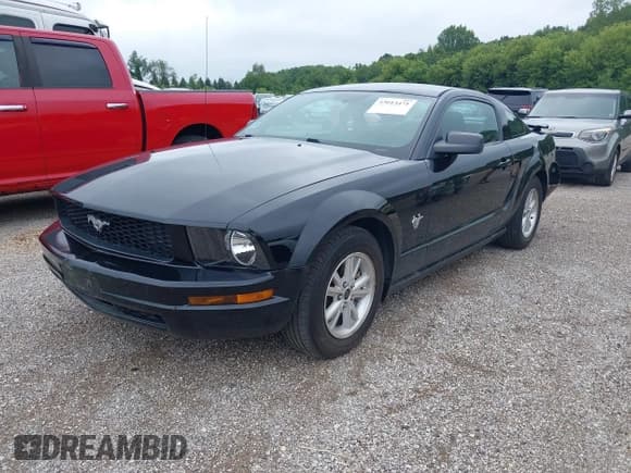 ✅ 2009 Ford Mustang • VIN: 1ZVHT80NX95113147 • Lot: 43015471. Listed on IAAI with 184,490 mi. Free auction sales archive from the USA and detailed vehicle history report at DreamBid. Image 2.