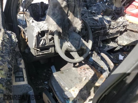 ✅ 2009 Jeep Commander Sport • VIN: 1J8HG48K59C555302 • Lot: 69742135. Wystawiony na Copart z przebiegiem Nie podano. Bezpłatny archiwum sprzedaży aukcyjnych z USA i szczegółowy raport historii pojazdu na DreamBid. Zdjęcie 8.