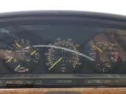 ✅ 1988 Mercedes-Benz 560 • VIN: WDBCA39D7JA399081 • Lot: 84432025. Listed on Copart with 118,269 mi. Free auction sales archive from the USA and detailed vehicle history report at DreamBid. Image 9.